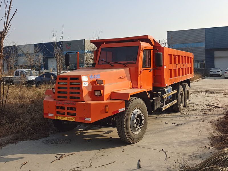 35噸礦用運(yùn)輸車(chē)