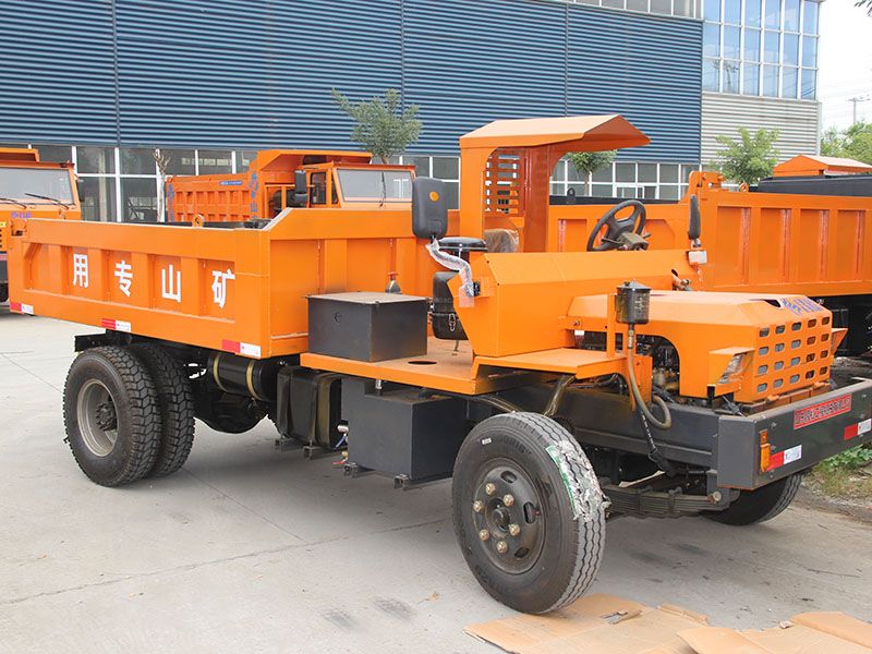 UQ-8T礦用運(yùn)輸車(chē)